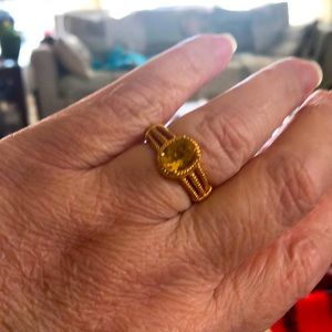 Citrine ring 💍 set in Sterling silver 925STS22k tappers to back for comfort